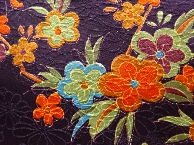  枝梅模様小紋着物